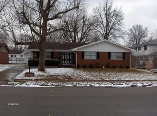 31 Danbury Dr, Springfield, IL 62704