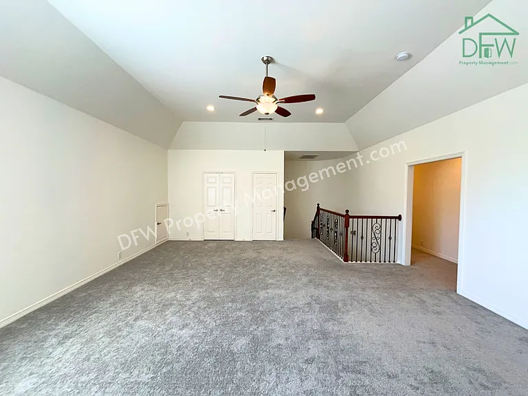 1205 Golden Gate Dr — Photo 27