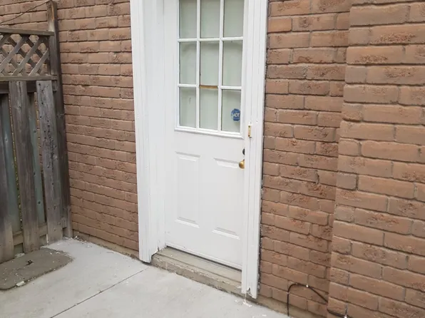 9 Ridgewood Rd #Basement, Toronto, ON M1C 4P9