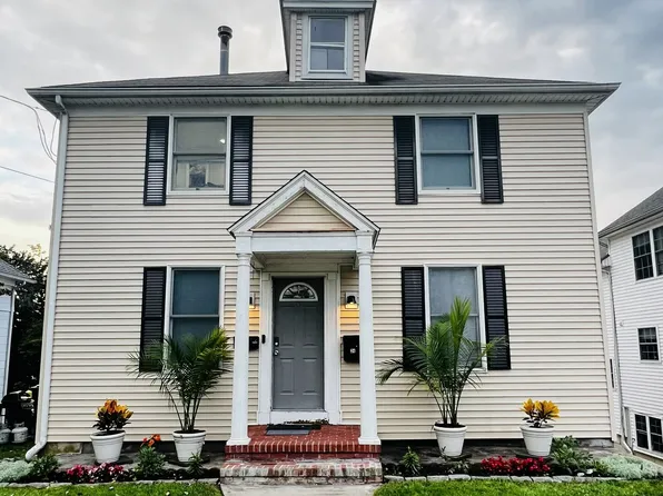 24 Homestead Avenue, Danbury, CT 06810