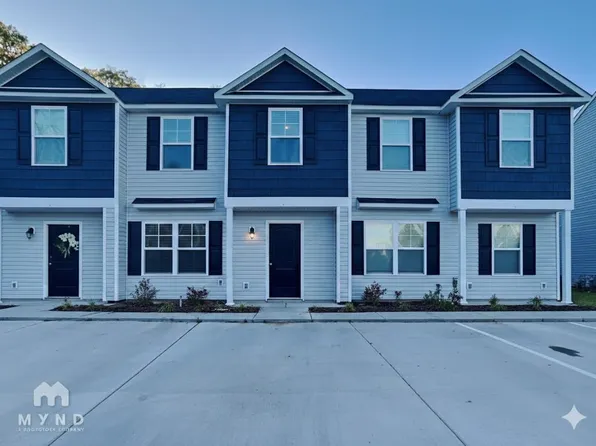 15 Cardinal Ct, Port Wentworth, GA 31407