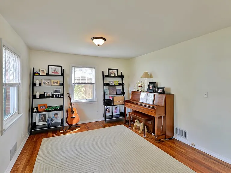 20 Pershing Pl — Photo 5