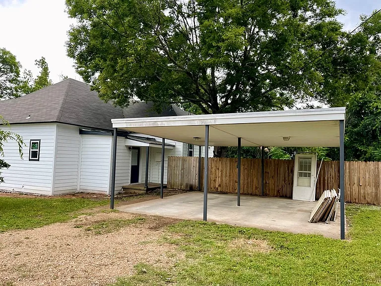 806 N Central Ave — Photo 18