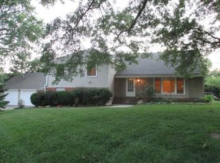 601 S Drury Ln, Olathe, KS 66061