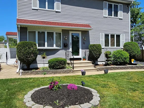 18 Tappan Ave, Hamilton, NJ 08690