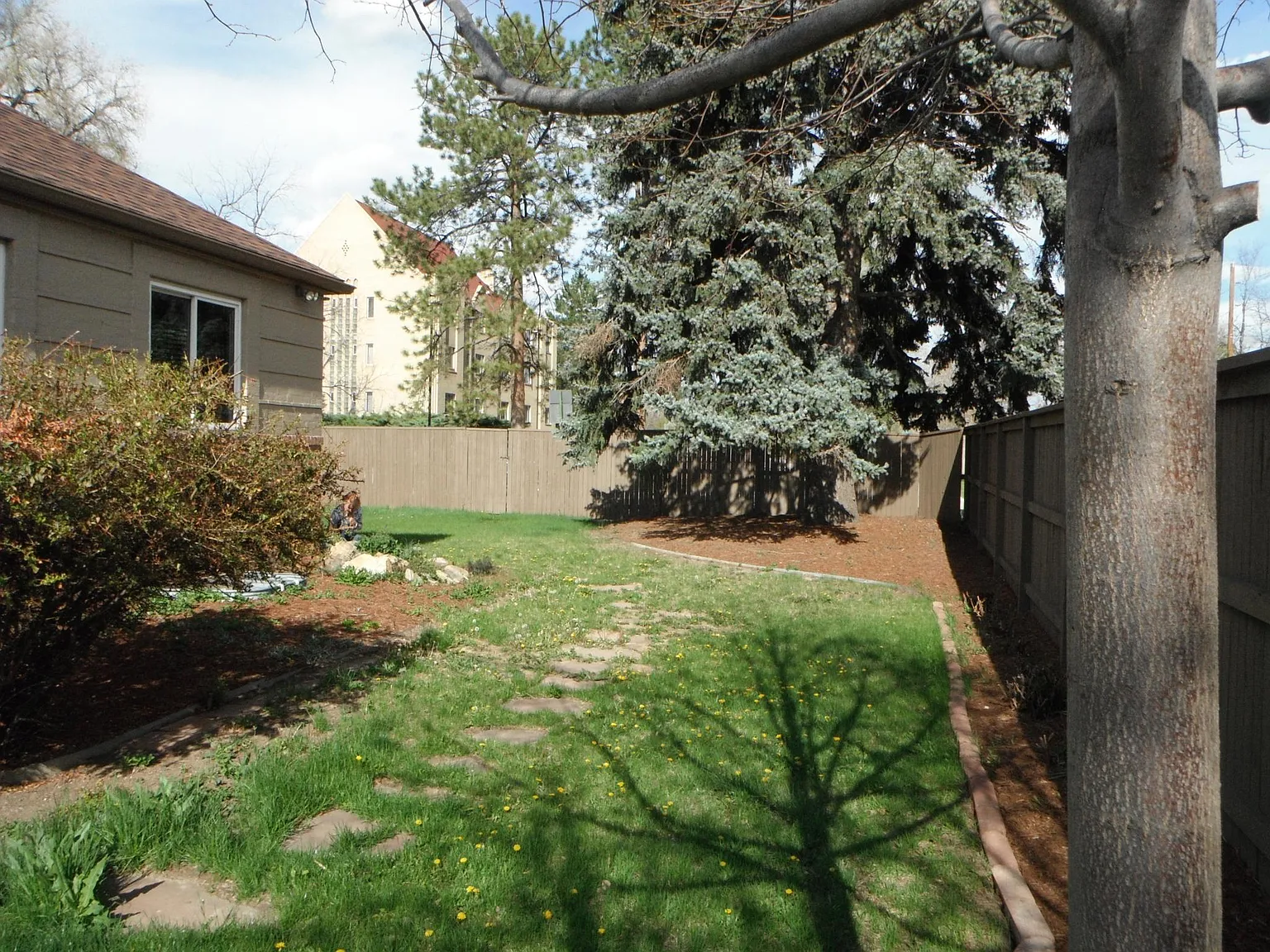 7023 E 17th Ave — Photo 4