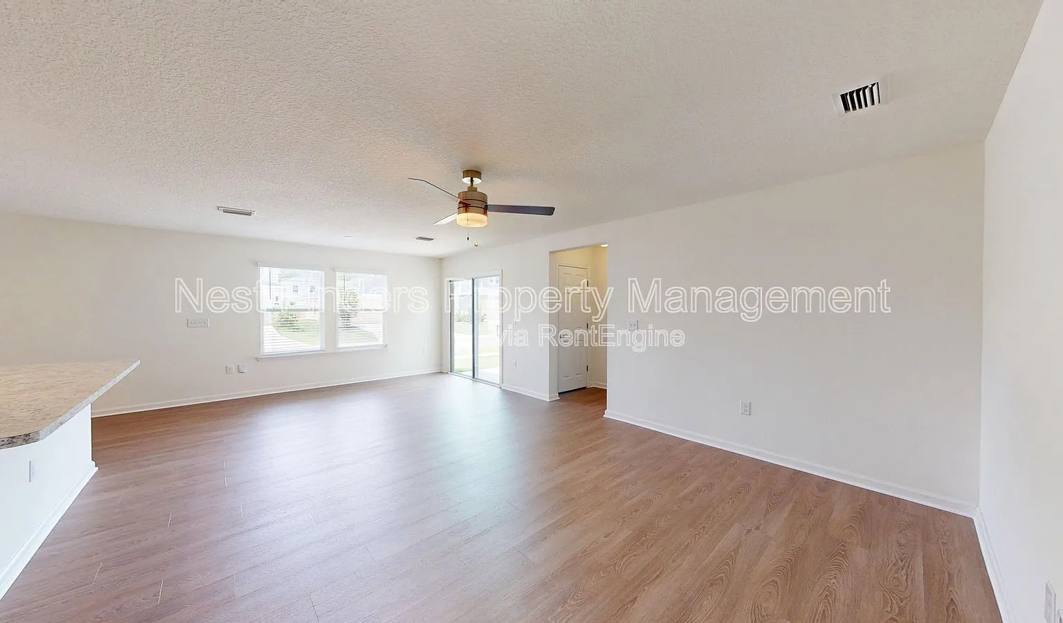 4 bed, 2.0 bath, 1656 sqft, $2,300 — Photo 3