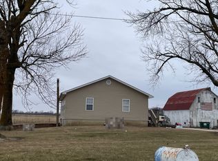 31467 Lark Rd, Vandalia, MO 63382