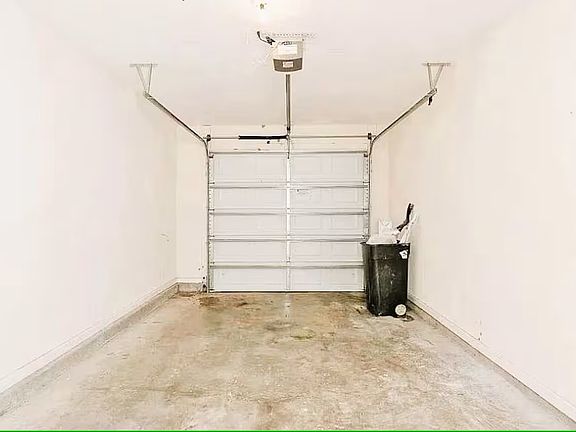 3rd image of 3735 Creswick Cir