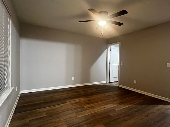 4th image of 1401 N 12th St