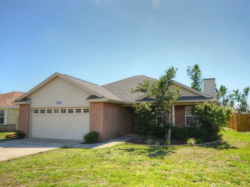4707 Deerfield Dr