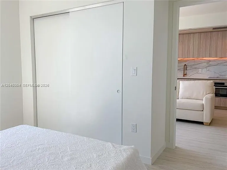77 SE 5th #4015 — Photo 22