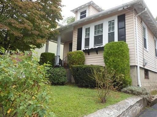 2nd image of 39 Copeland St