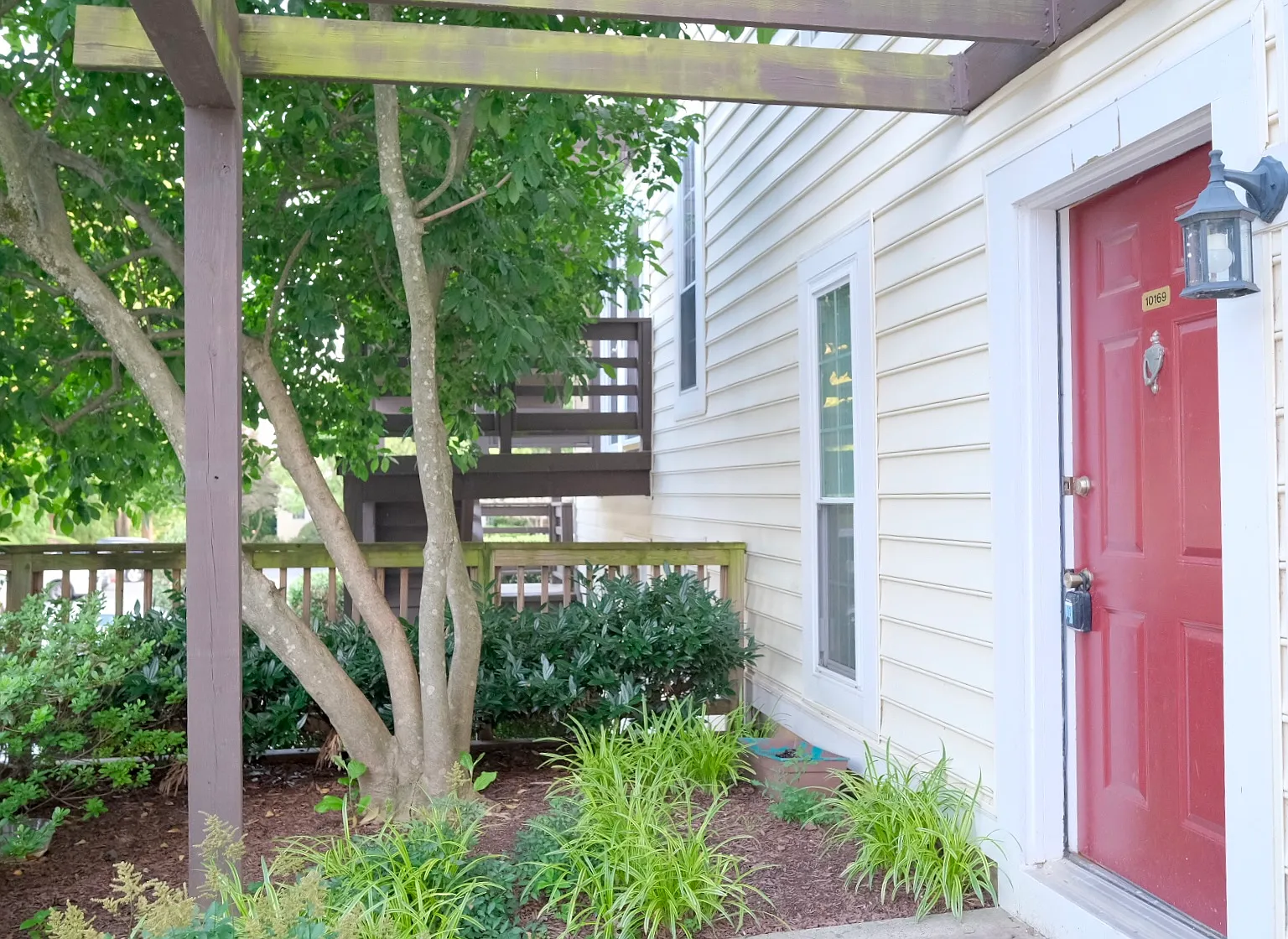 10169 Oakton Terrace Rd — Photo 2