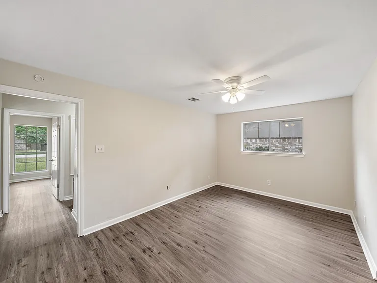 3419 Dovie Dr — Photo 15