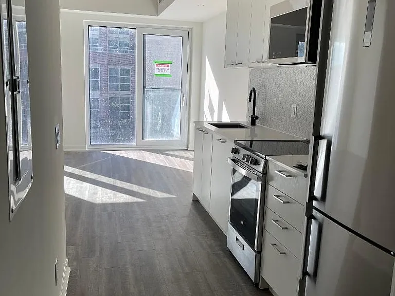 1808 Saint Clair Ave W #409 — Photo 19