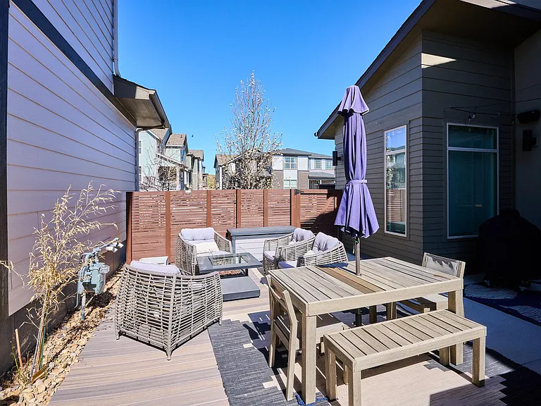 9714 Bennett Peak St — Photo 38
