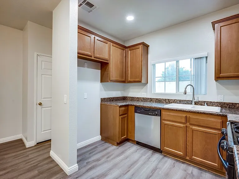 811 N Turner Ave #7 — Photo 6