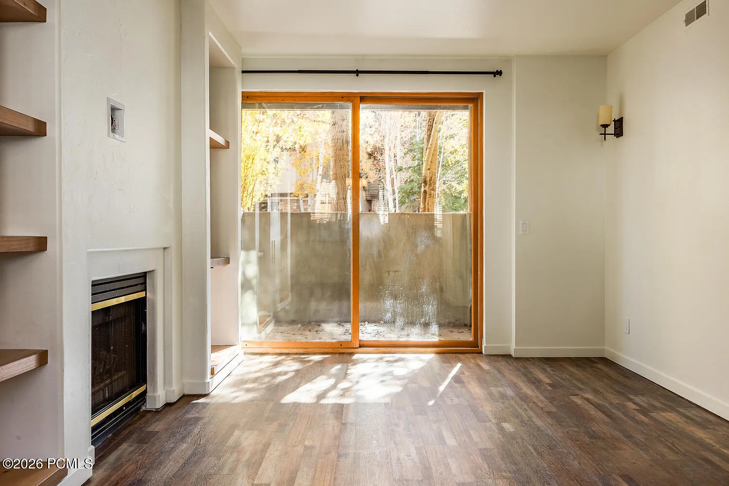 2 bed, 2.0 bath, 1059 sqft, $2,250 — Photo 4