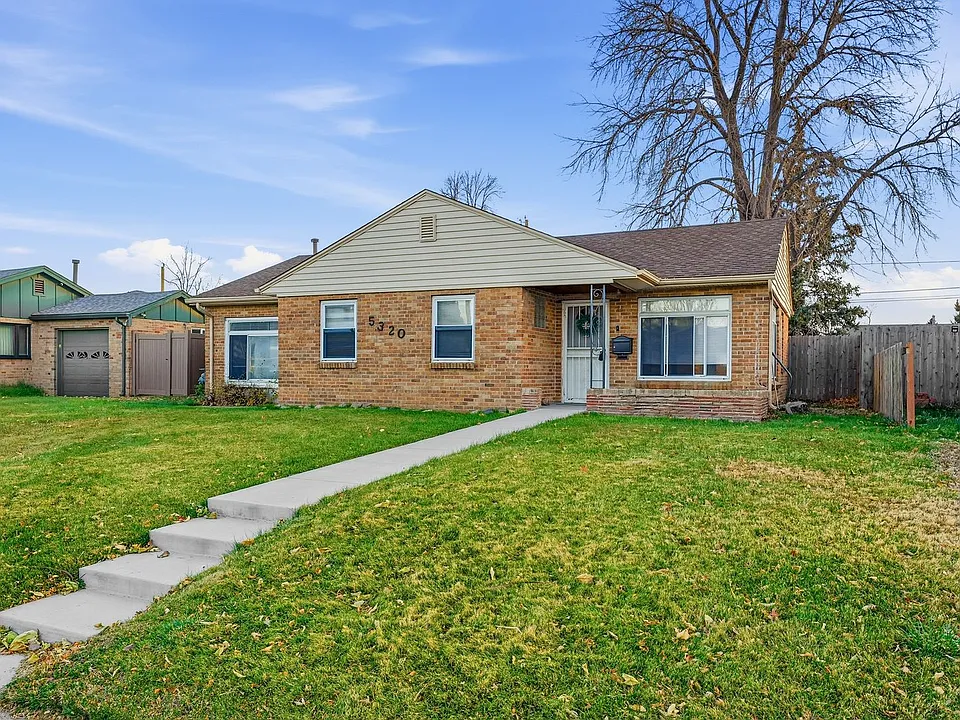 5320 E Thrill Pl