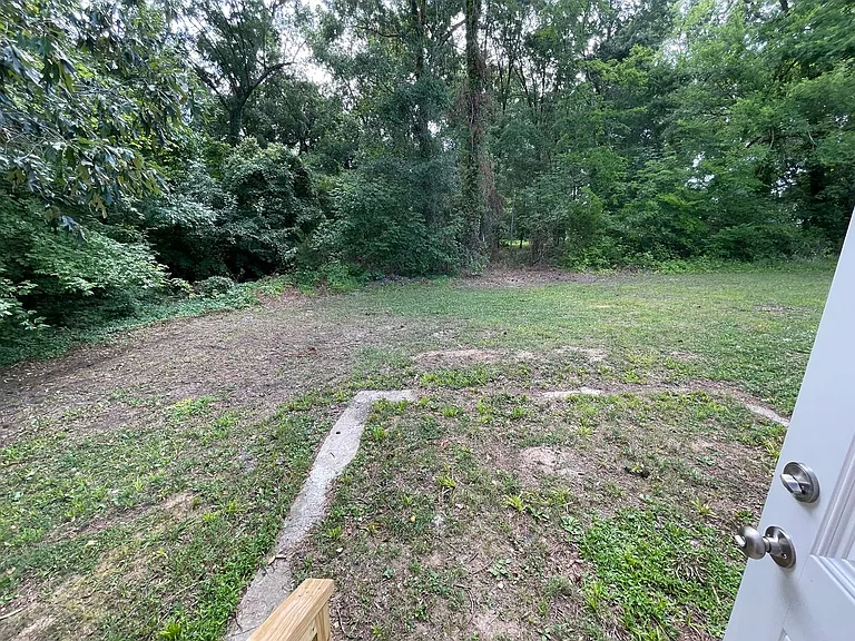 400 Walker Ave — Photo 12