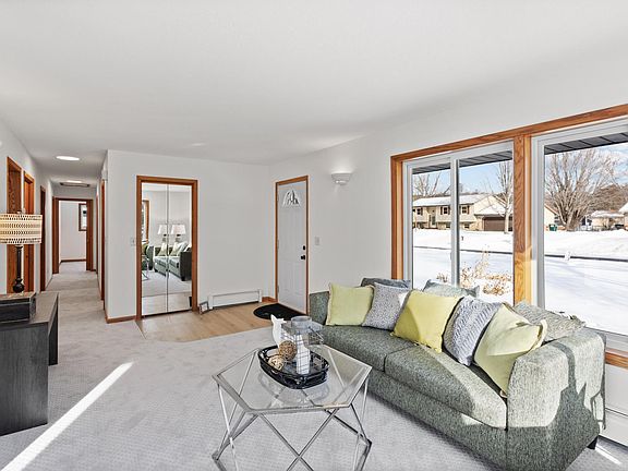 5th image of 641 8th St N