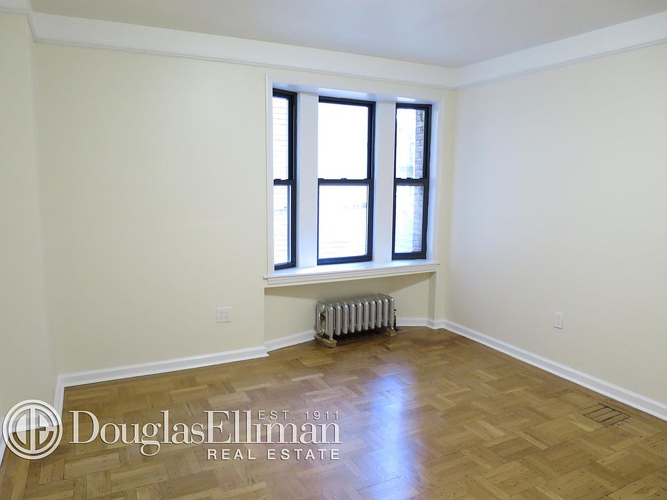 1st image of 55 W 55th St APT 8D
