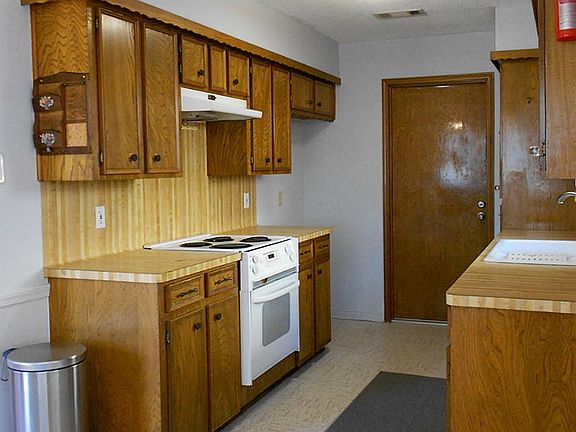 3rd image of 3007 Chester Dr