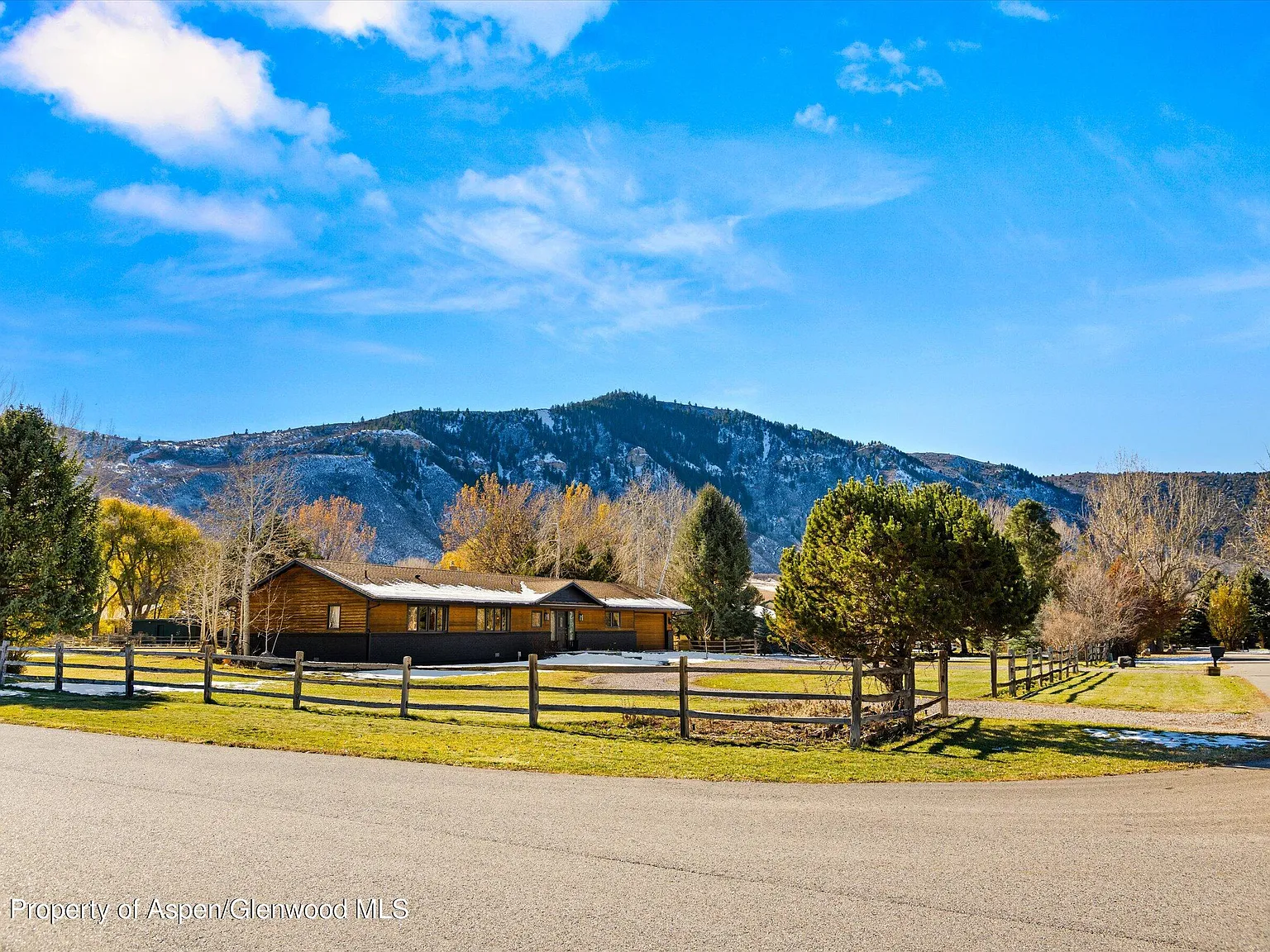 4 bed, 2.5 bath, 1904 sqft, $12,500 — Photo 3