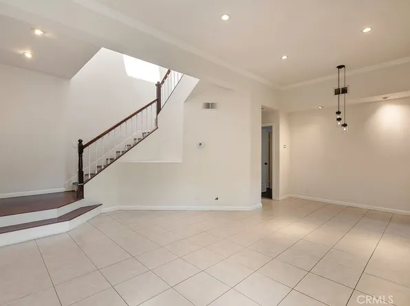 23 Willowcrest Ln, Pomona, CA 91766