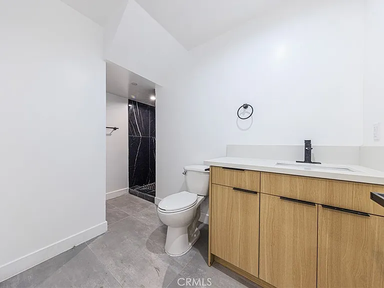 2426 S West View St #C — Photo 10