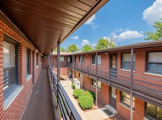 Town & Garden, Lincoln, NE 68508