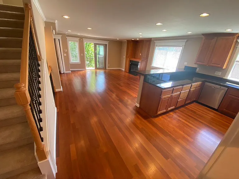 7444A 4th Ave NE — Photo 9
