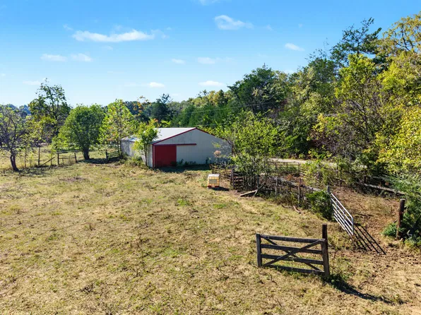 305 Ingram Rd, Pulaski, TN 38478