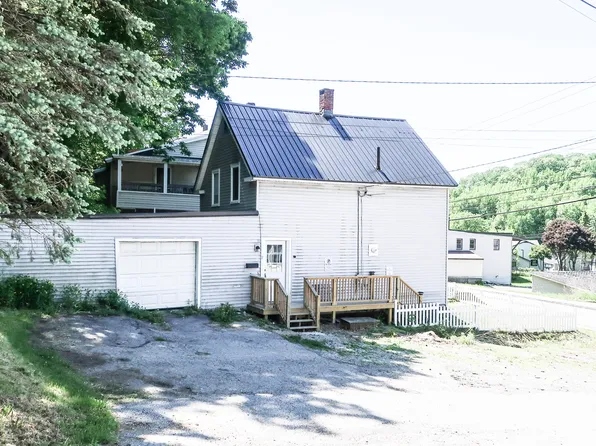 2 Debras Place, Augusta, ME 04330