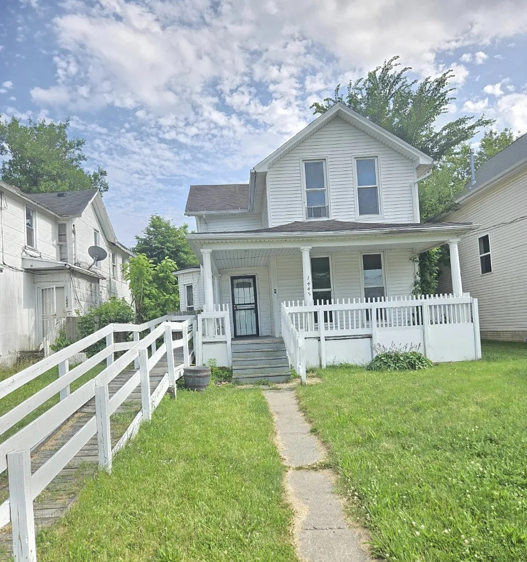 4 bed, 1692 sqft, $1,350 — Photo 1