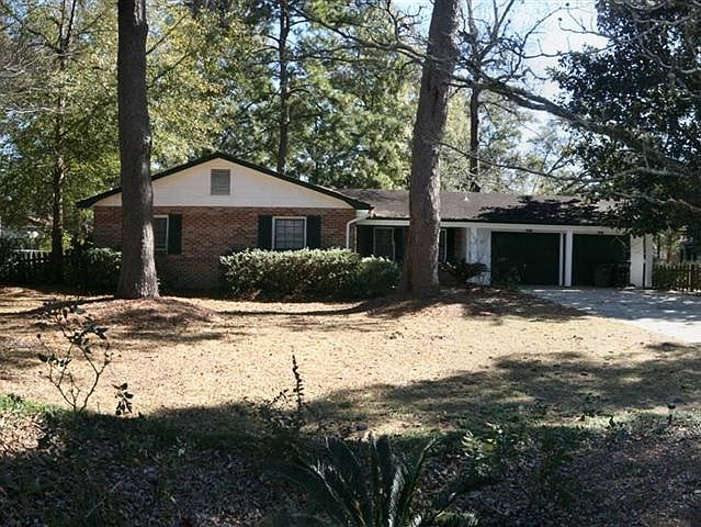 2nd image of 425 Collinsford Rd