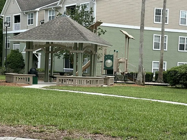 1 bed, 633 sqft, $1,200 — Photo 3