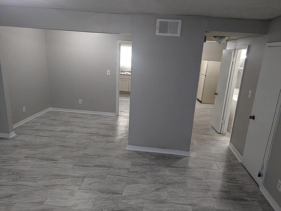 3rd image of 4343 Erress Blvd