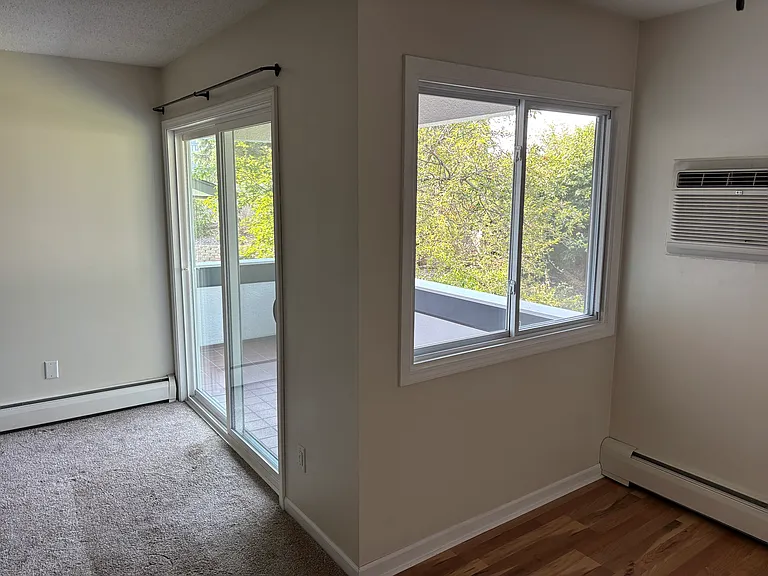 8252 Fremont Ave S #D — Photo 3