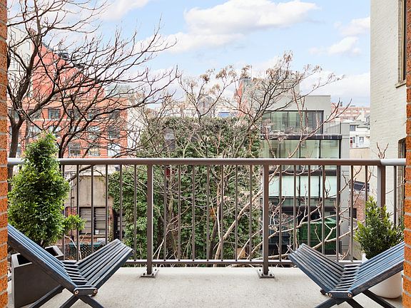 4th image of 270 W 19th St APT 5B