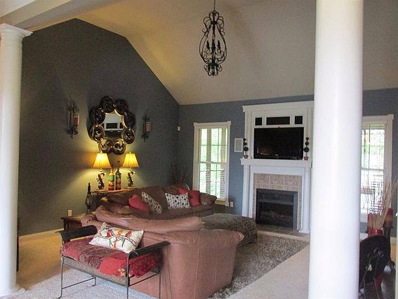 4th image of 100 Park Hills Ct