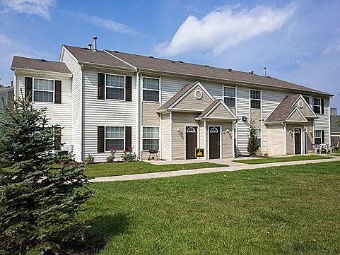 3rd image of 1220 Four Seasons Dr #1670726