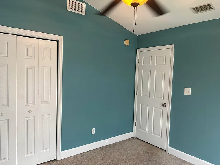 5261 Montejo Dr — Photo 11