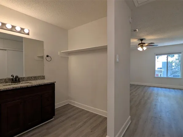 7117 Brendam Ln, Houston, TX 77072