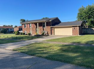 5701 Tarragon Ct, Louisville, KY 40219