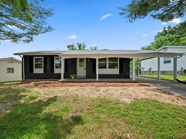 570 Twigwood Dr, Ballwin, MO 63021
