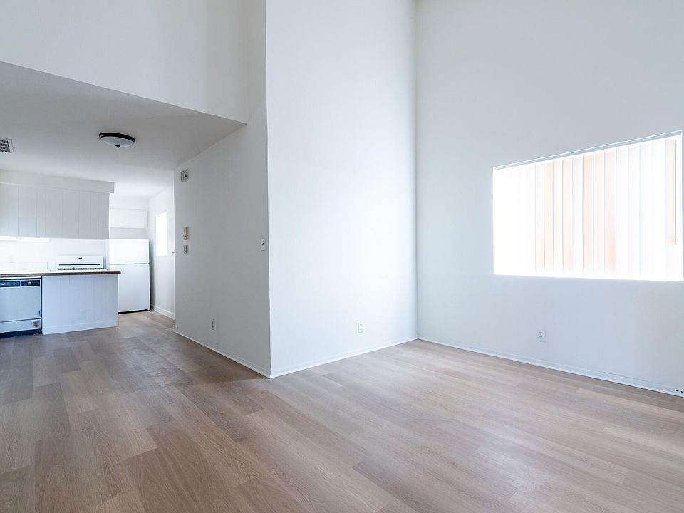 1st image of 3750 Glendon Ave #31