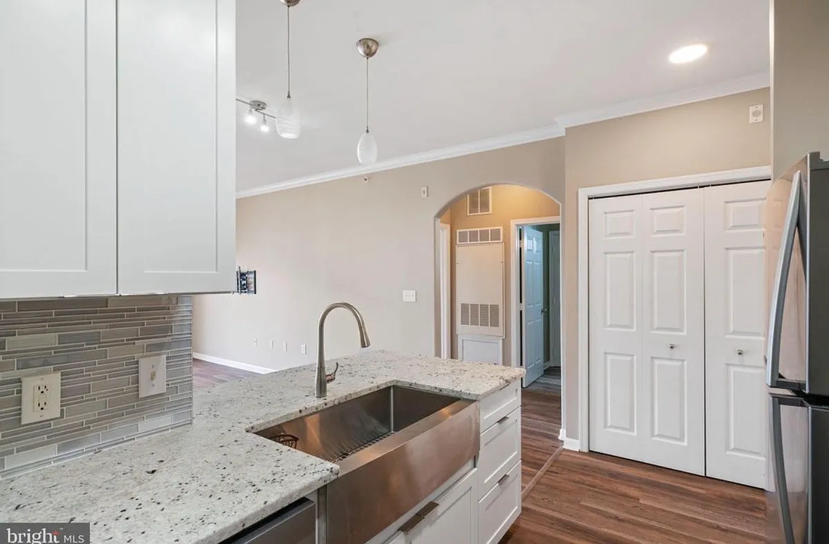 Building Photo - 12925 Centre Park Cir #403