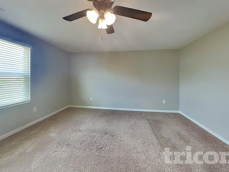 1942 Hudson Dr — Photo 6